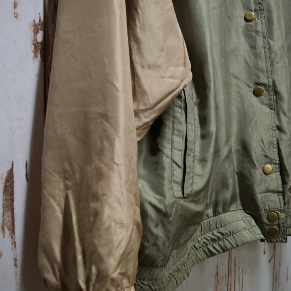 Silk Exchange Women's 100% Silk Jacket - Picture 4 of 6